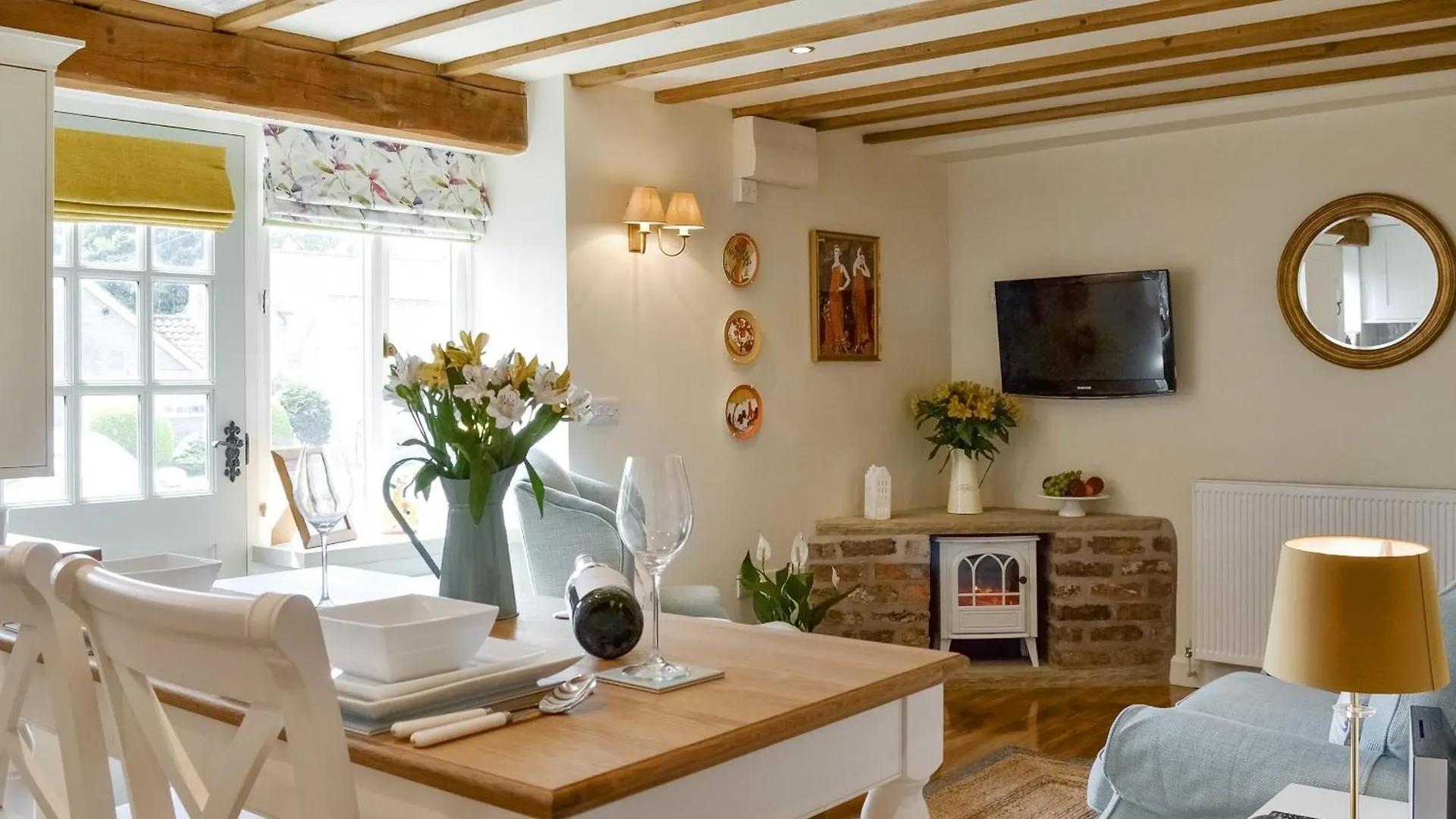 West Wood Hideaway Villa Middleton